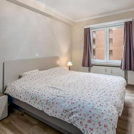 Sun 0201 * Sint-Idesbald